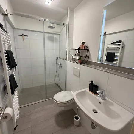 Schickes Im Herzen Von * Monchengladbach